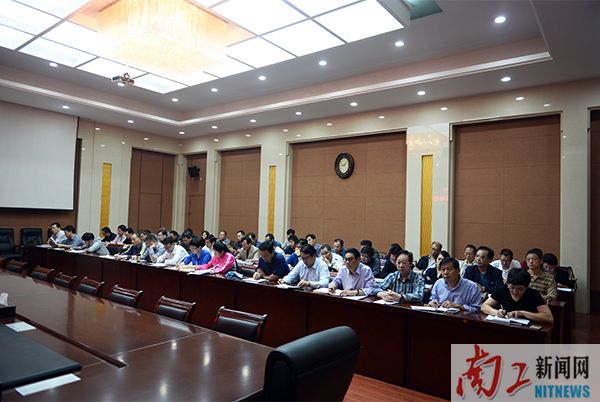 2017-09-01_184435_799537.jpg 2017.09.01安博官方网页版全国文明单位迎检动员会 (段亚楠 刘章 吕作佳).jpg