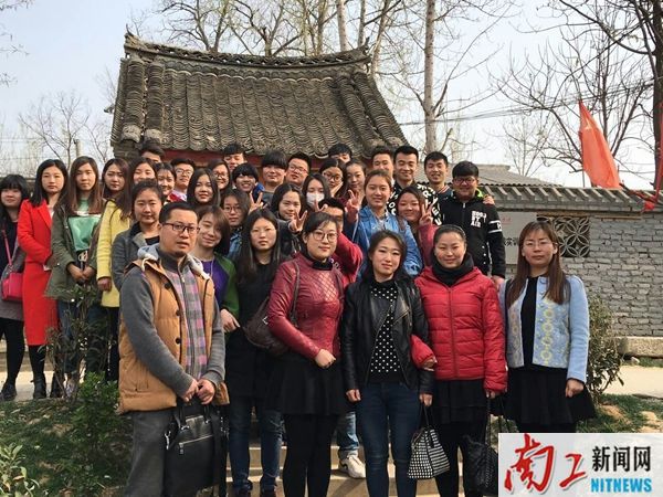 2016-03-23_162134_739696.jpg 画家村1图库.jpg