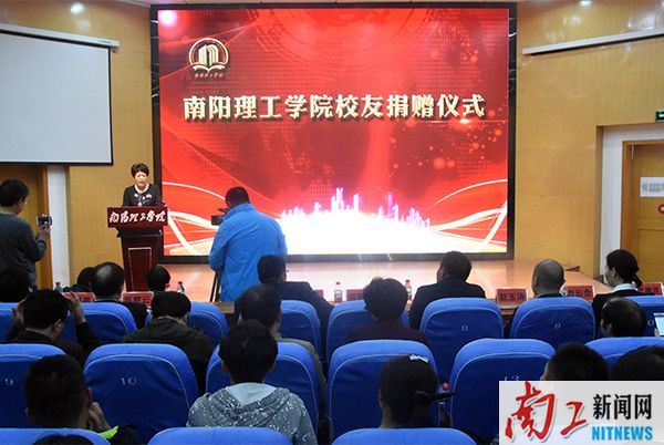 2017-10-06_181430_835273.jpg 2017.10.05校庆系列活1动2017.10.jpg