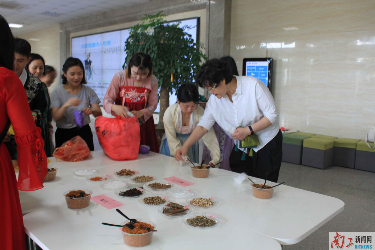 2018-06-19_175520_227499.png 2018-06-19_175520_227499.png