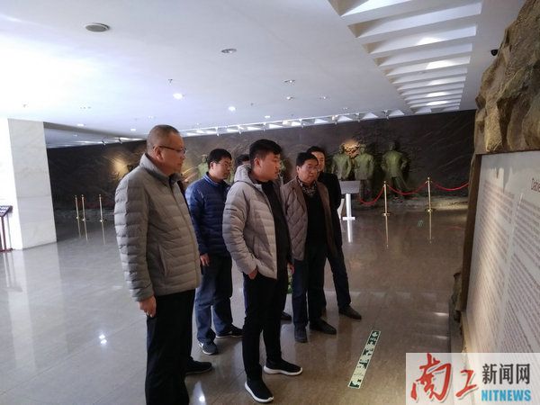 2017-11-27_174349_311834.jpg 参观鄂豫皖革命纪念馆1.jpg