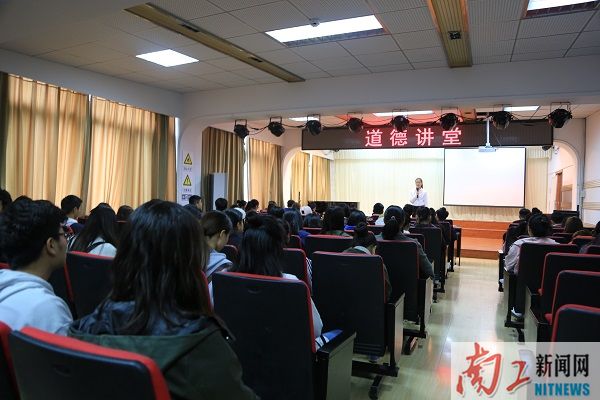 2018-11-09_152944_997637.jpg 06E81DB8E8041E2485D5ABF78A4A995F.jpg