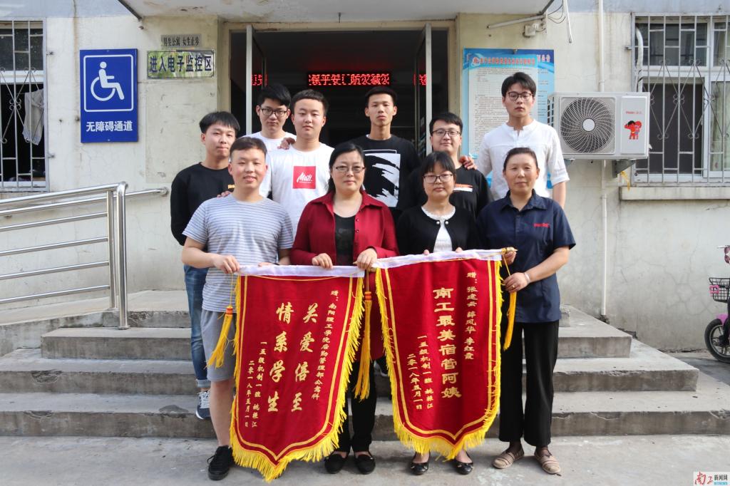 2018-05-24_164907_834116.jpg 2018-05-24_164907_834116.jpg