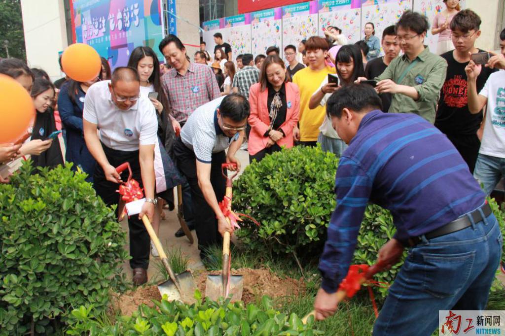 2018-05-25_095010_383341.png 2018-05-25_095010_383341.png